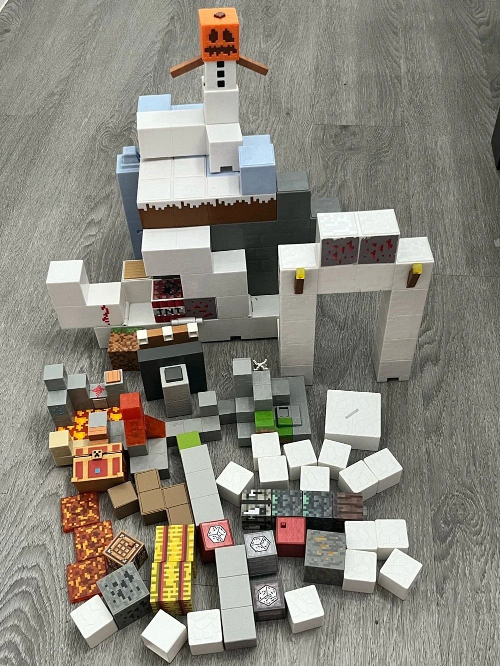 Huge Minecraft Large Castle Building Set Blocks TNT Lava Action Play Set MISC